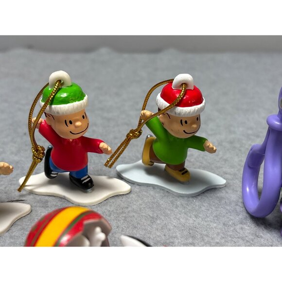 Peanuts Christmas Ornaments Snoopy & Friends Ice Skating & Festive Designs By UF - Picture 4 of 11